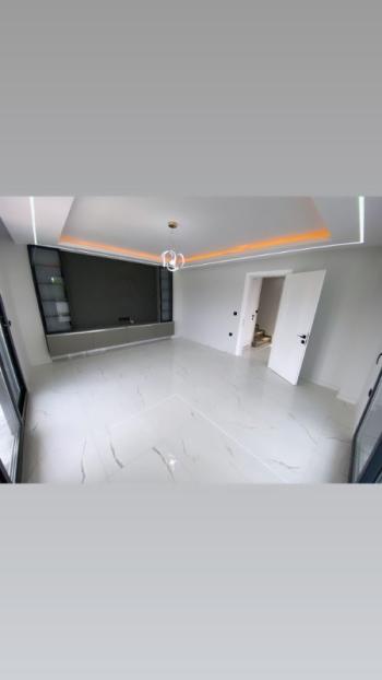 Satılık Efeler Mahallesin de Ak Deniz Sitesi Mevkiin 3+1 Ayrı Mutfak Havuzlu Otoparklı Bahçeli EK-1268