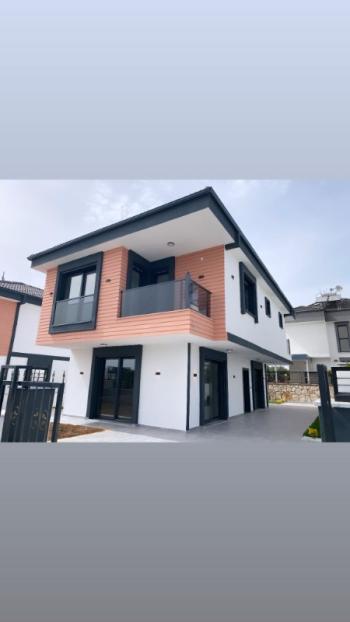 Satılık Efeler Mahallesin de Ak Deniz Sitesi Mevkiin 3+1 Ayrı Mutfak Havuzlu Otoparklı Bahçeli EK-1268