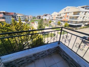 EFELER  MAHALLESİN DE ALIŞVERİŞ MERKEZİNE YAKIN 3+1 AYRI MUTFAK KATTA DUBLEKS DAİRE ( ek: 1271 )