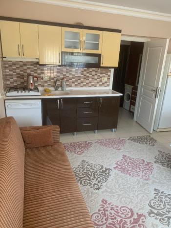 Altınkum mh. denize yakın 2+1 orta kat ön cephe Eşyalı Arakat Daire ! EK -1300