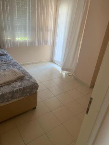 Altınkum mh. denize yakın 2+1 orta kat ön cephe Eşyalı Arakat Daire ! EK -1300
