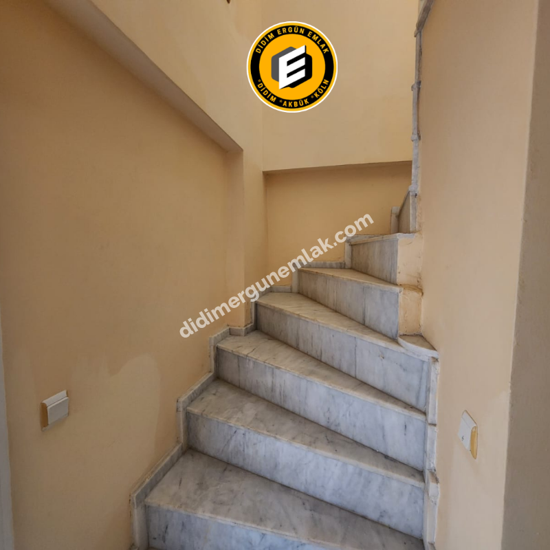 Çamlık Mahallesi de  4+1 Açık Mutfak Satılık Katta  Dubleks  (ek : 1153 )