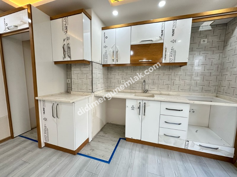 EFELER MAHALLESİN DE KÖŞE BAŞI SIFIR YAPI 1+1 SAILIK DAİRE  ( EK : 1274)