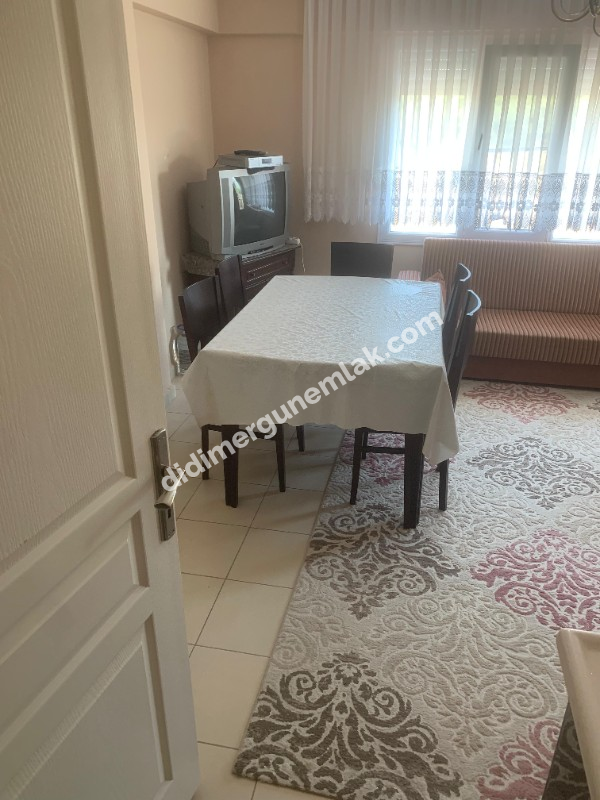 Altınkum mh. denize yakın 2+1 orta kat ön cephe Eşyalı Arakat Daire ! EK -1300