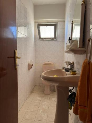 Lefkoşa Ortaköy'de Ana Cadde Üzerinde Satılık 3+1 Daire