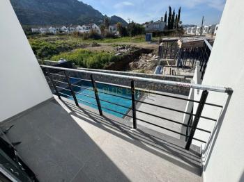 Girne Lapta Bölgesinde Satılık SIFIR HAVUZLU 3+1 VİLLALAR