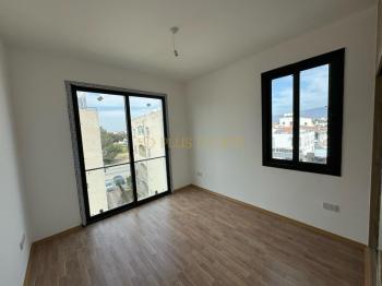Lefkoşa Taşkınköy'de İlk Evim Kredisine Uygun Geniş Teraslı Satılık 2+1 YENİ Penthouse