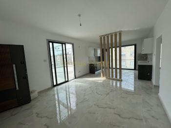 Lefkoşa Taşkınköy'de İlk Evim Kredisine Uygun Geniş Teraslı Satılık 2+1 YENİ Penthouse