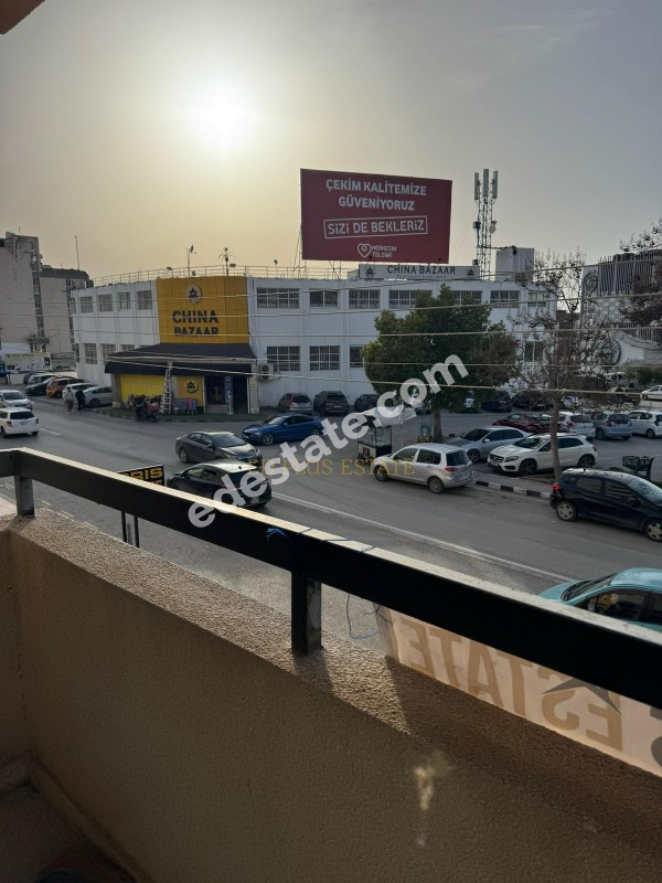 Lefkoşa Ortaköy'de Ana Cadde Üzerinde Satılık 3+1  Daire