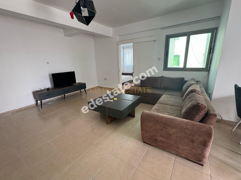 Lefkoşa Hamitköy'de Full Eşyalı Kiralık 3+1 Penthouse Daire