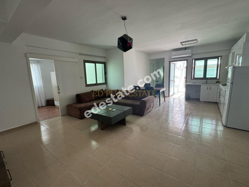 Lefkoşa Hamitköy'de Full Eşyalı Kiralık 3+1 Penthouse Daire