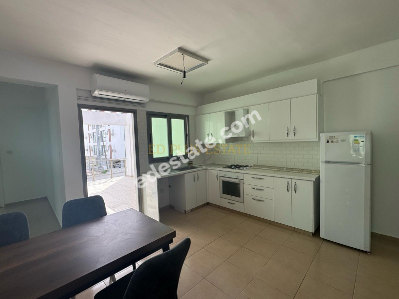 Lefkoşa Hamitköy'de Full Eşyalı Kiralık 3+1 Penthouse Daire