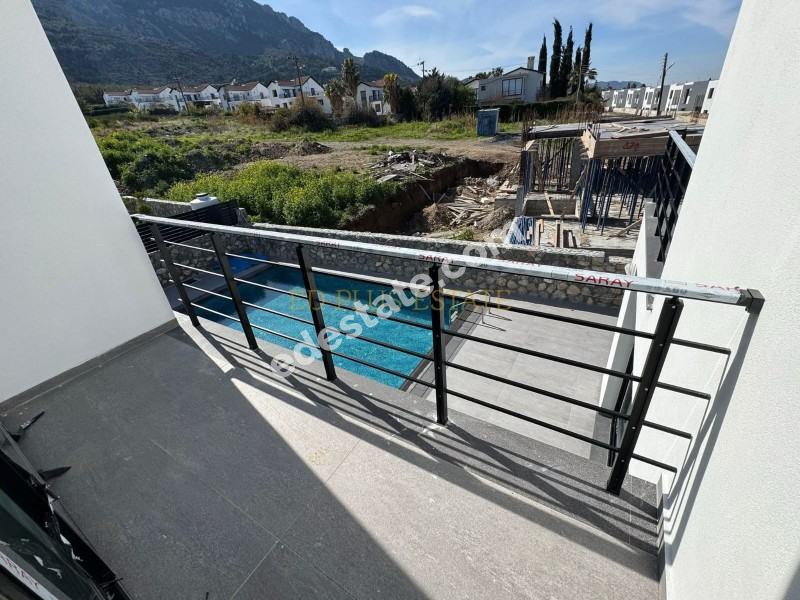 Girne Lapta Bölgesinde Satılık SIFIR HAVUZLU 3+1 VİLLALAR