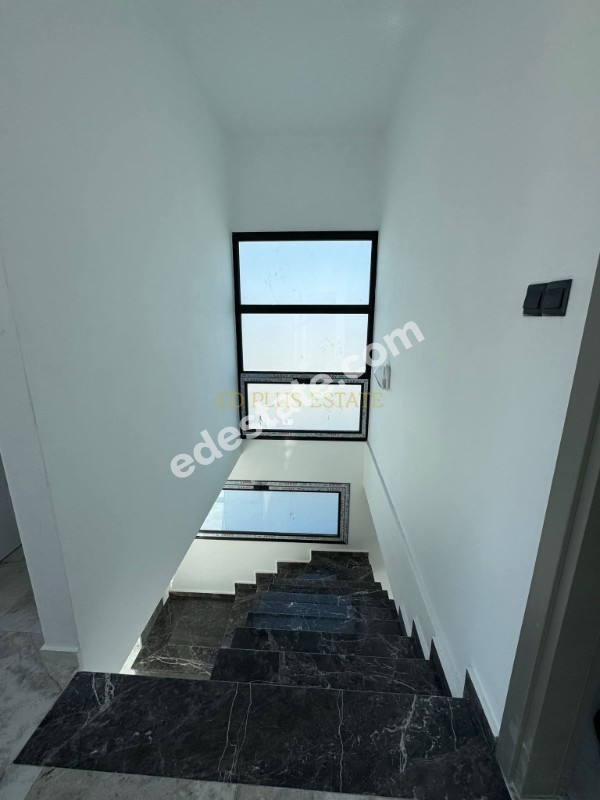 Girne Lapta Bölgesinde Satılık SIFIR HAVUZLU 3+1 VİLLALAR