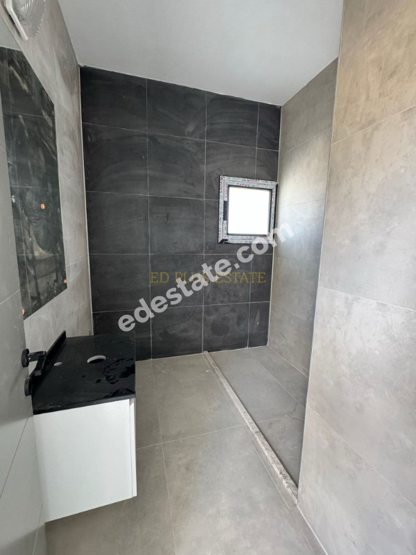 Girne Lapta Bölgesinde Satılık SIFIR HAVUZLU 3+1 VİLLALAR