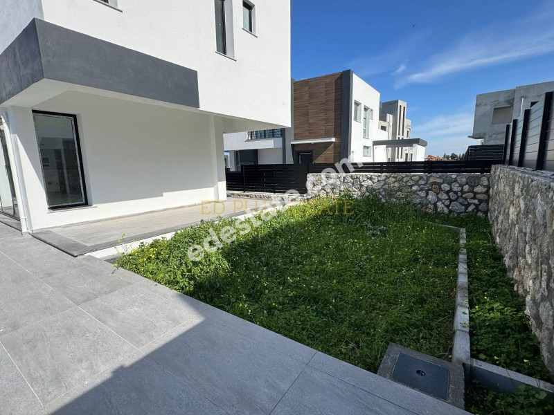 Girne Lapta Bölgesinde Satılık SIFIR HAVUZLU 3+1 VİLLALAR