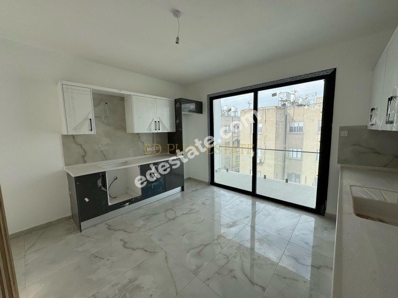 Lefkoşa Taşkınköy'de İlk Evim Kredisine Uygun Geniş Teraslı Satılık 2+1 YENİ Penthouse