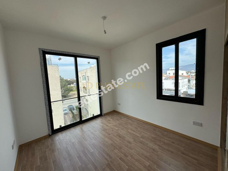 Lefkoşa Taşkınköy'de İlk Evim Kredisine Uygun Geniş Teraslı Satılık 2+1 YENİ Penthouse