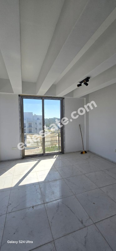 Lefkoşa Küçük Kaymaklı'da Satılık 2+1 PENTHOUSE