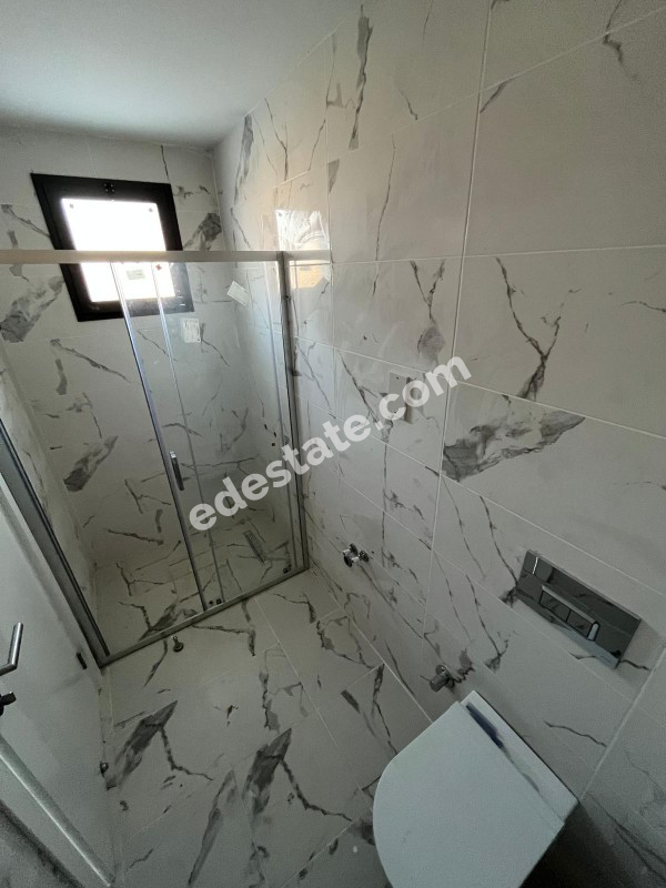 Girne Lapta Bölgesinde Satılık 3+1 HAVUZLU VİLLA