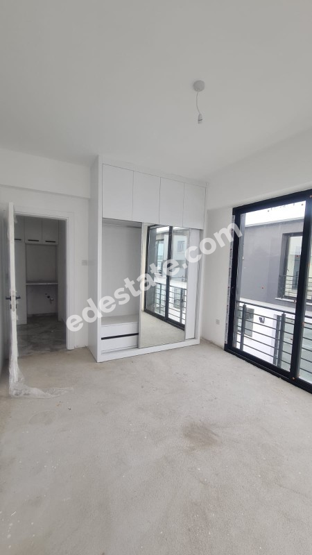 Lefkoşa Yenikent Bölgesinde SATILIK HEMEN TESLİM 3+1 VİLLA