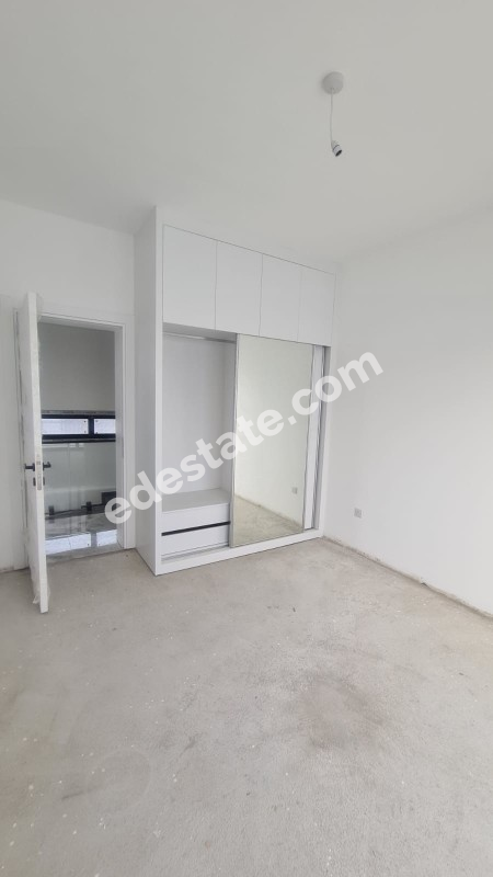 Lefkoşa Yenikent Bölgesinde SATILIK HEMEN TESLİM 3+1 VİLLA