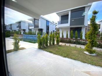 Didim Sağturda Satılık Site İçi Villalar