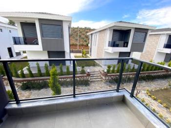 Didim Sağturda Satılık Site İçi Villalar