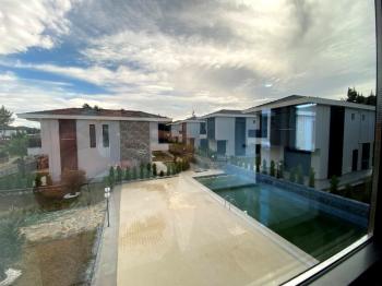 Didim Sağturda Satılık Site İçi Villalar