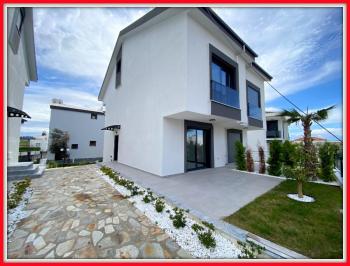 Didim'de Ayrı Mutfaklı Satılık Villa