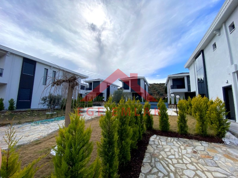 Didim Sağturda Satılık Site İçi Villalar