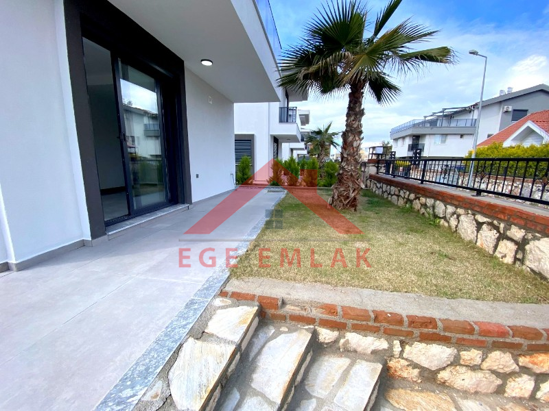 Didim Sağturda Satılık Site İçi Villalar