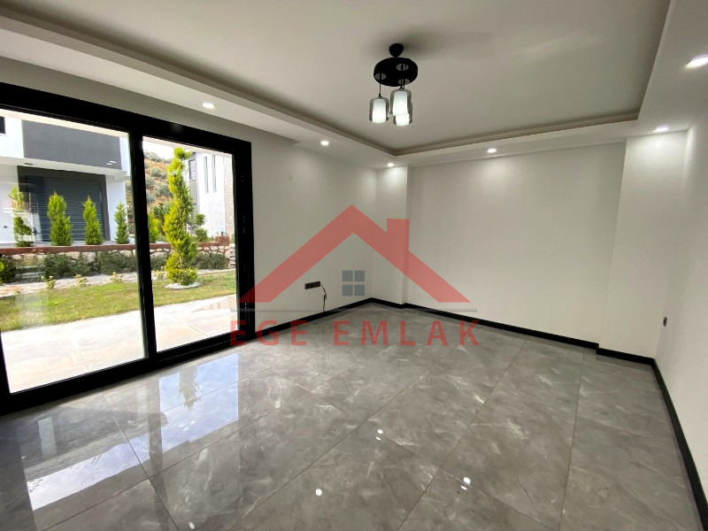 Didim Sağturda Satılık Site İçi Villalar