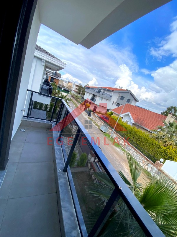 Didim Sağturda Satılık Site İçi Villalar