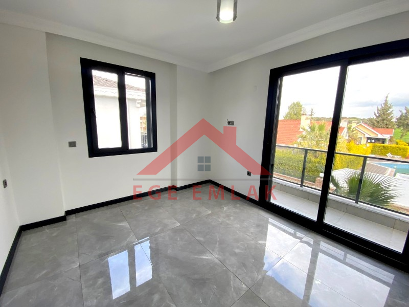 Didim Sağturda Satılık Site İçi Villalar