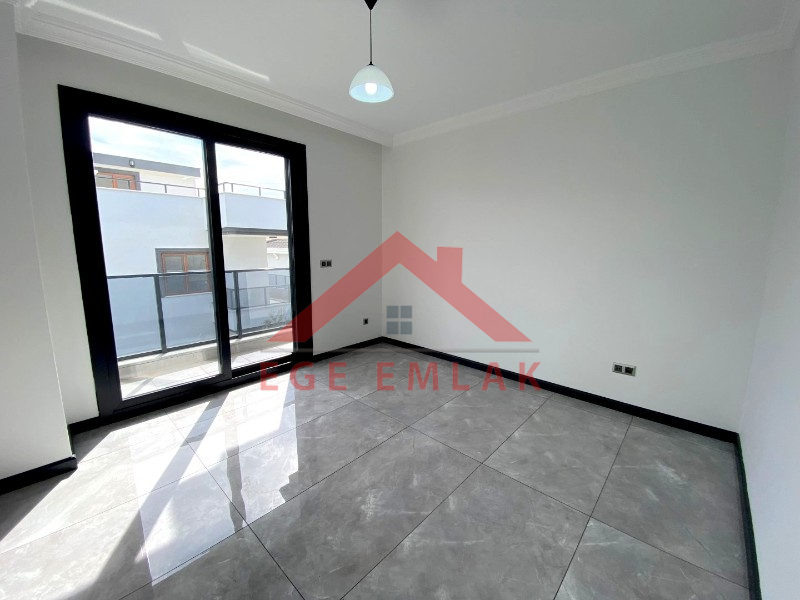 Didim'de Ayrı Mutfaklı Satılık Villa