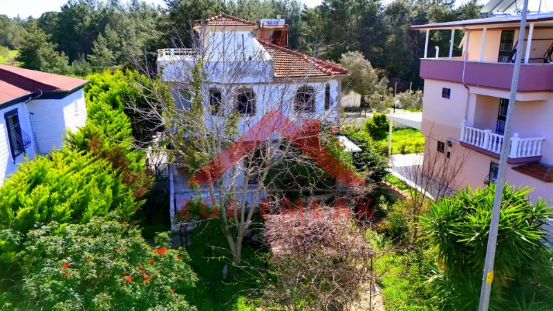 Didim'de Denize 300 Metre Mesafede Satılık Yazlık