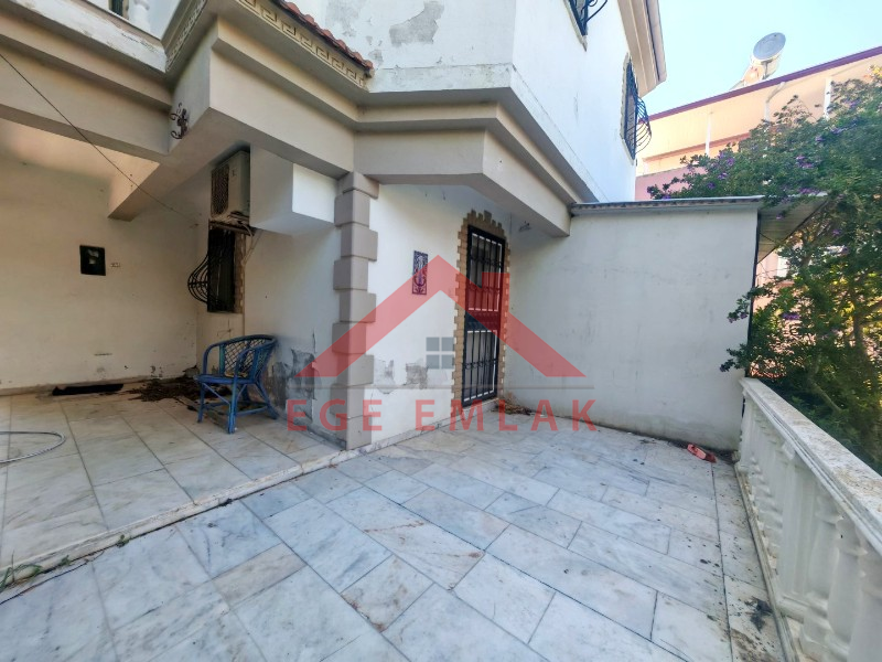 Didim'de Denize 300 Metre Mesafede Satılık Yazlık
