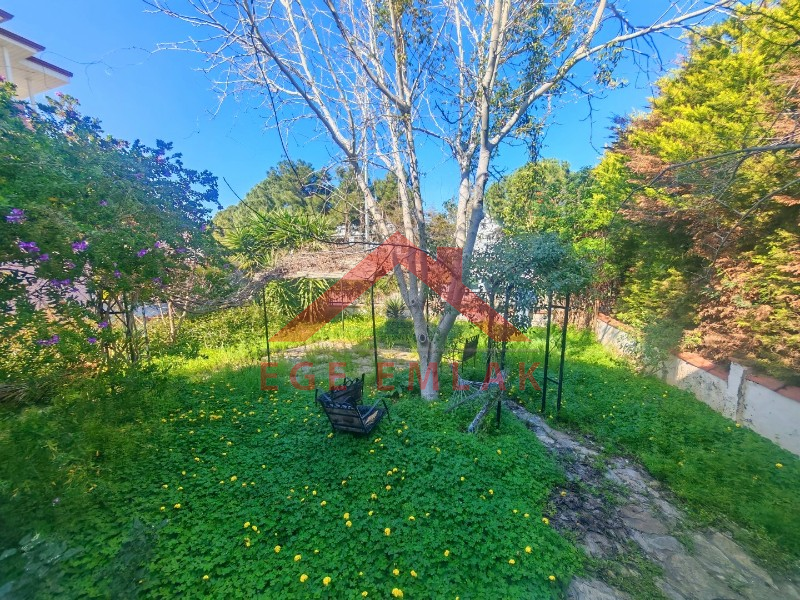 Didim'de Denize 300 Metre Mesafede Satılık Yazlık