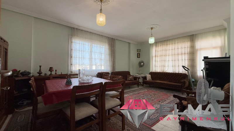 Elmas’tan Menderes Mah.Site İçi Doğalgazlı Haftanın Fırsatı 3+1