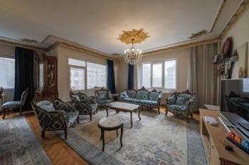 TEK YETKİLİ SUADİYE EMİN ALİ PAŞA’DA 160M² NET SATILIK 4+1 DAİRE