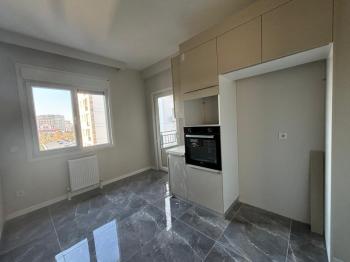 Erenköy Geniş 3+1 Net :110 m2