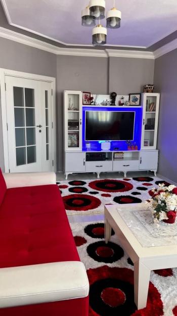 ÜMRANİYEDE SİTE İÇERİSİNDE FERAH BİR 3+1 SATILIK DAİRE