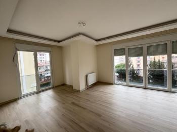 Erenköy Ethemefendi cad Marmaray yanı Geniş 3+1 4 yaşında