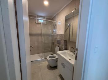 Erenköy Ethemefendi cad Marmaray yanı Geniş 3+1 4 yaşında
