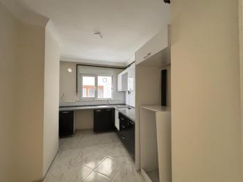 Erenköy Ethemefendi cad Marmaray yanı Geniş 3+1 4 yaşında