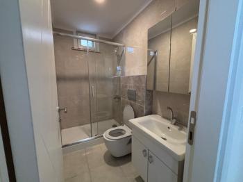 Erenköy Ethemefendi cad Marmaray yanı Geniş 3+1 4 yaşında