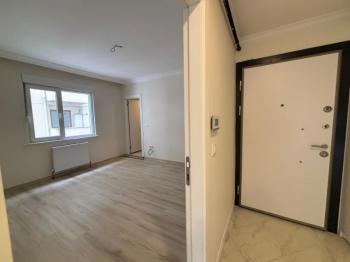 Erenköy Ethemefendi cad Marmaray yanı Geniş 3+1 4 yaşında