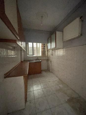 KADIKÖY BAHARİYEDE ÇİFT CEPHE BALKONLU SATILIK DAİRE