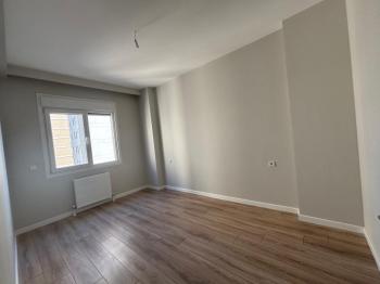 Erenköy Satılık 3+1 Net :110 m2 katta 2 daire